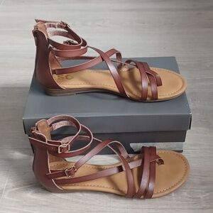 NWOT - Size 9M sandals. Brown Strappy Gladiator Sandals w/ Ankle Buckles. Summer